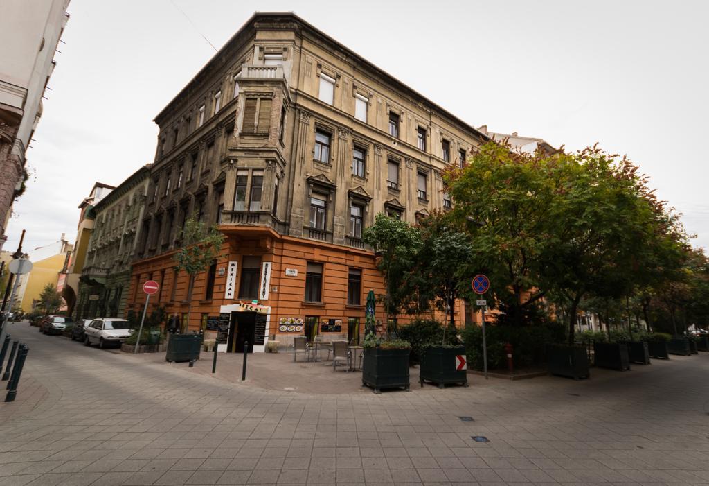 Corvin Hotel Budapest Corvin Wing Exterior foto